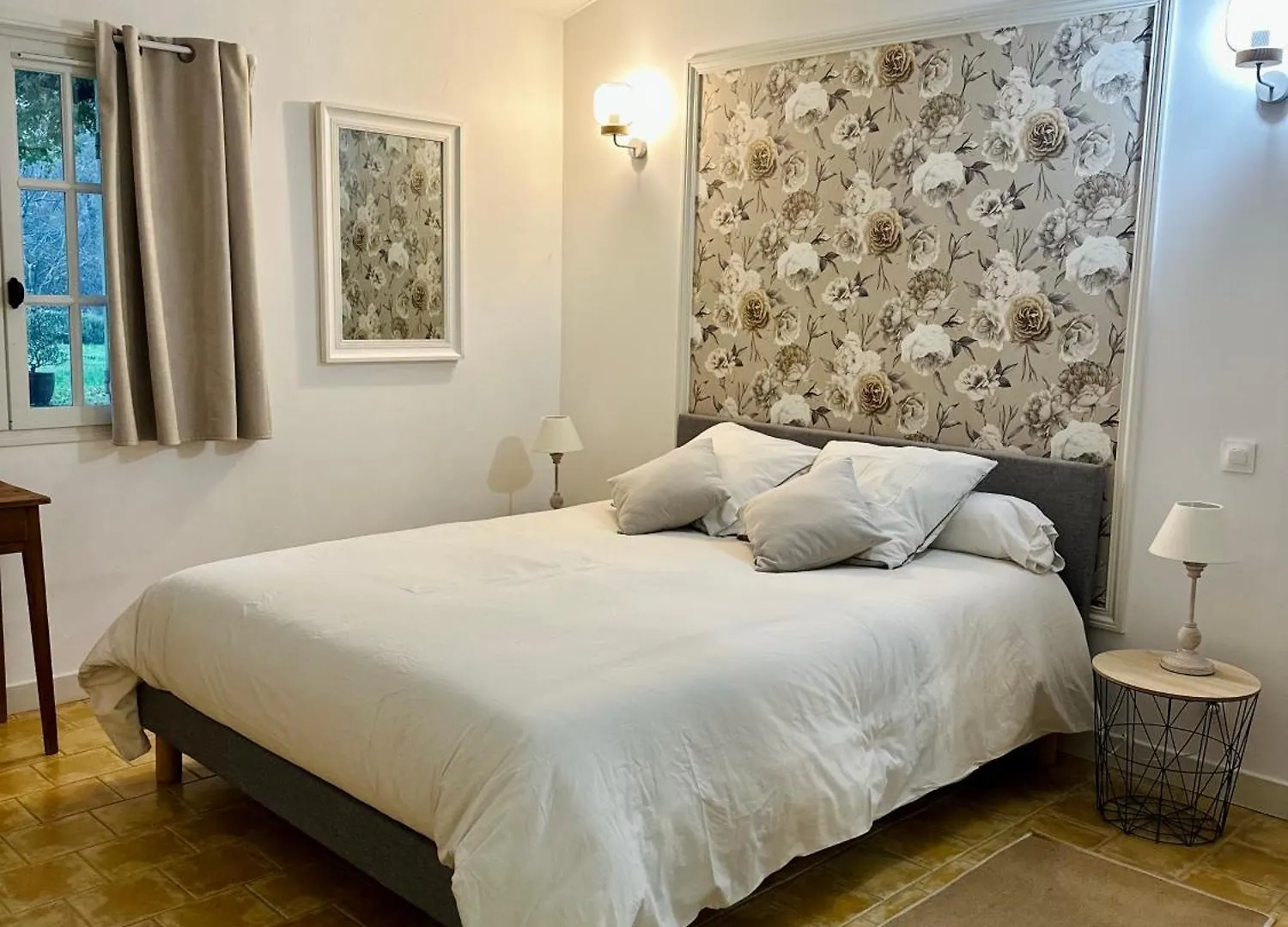Le Pavillon Vert - B&B Vedene 0*,