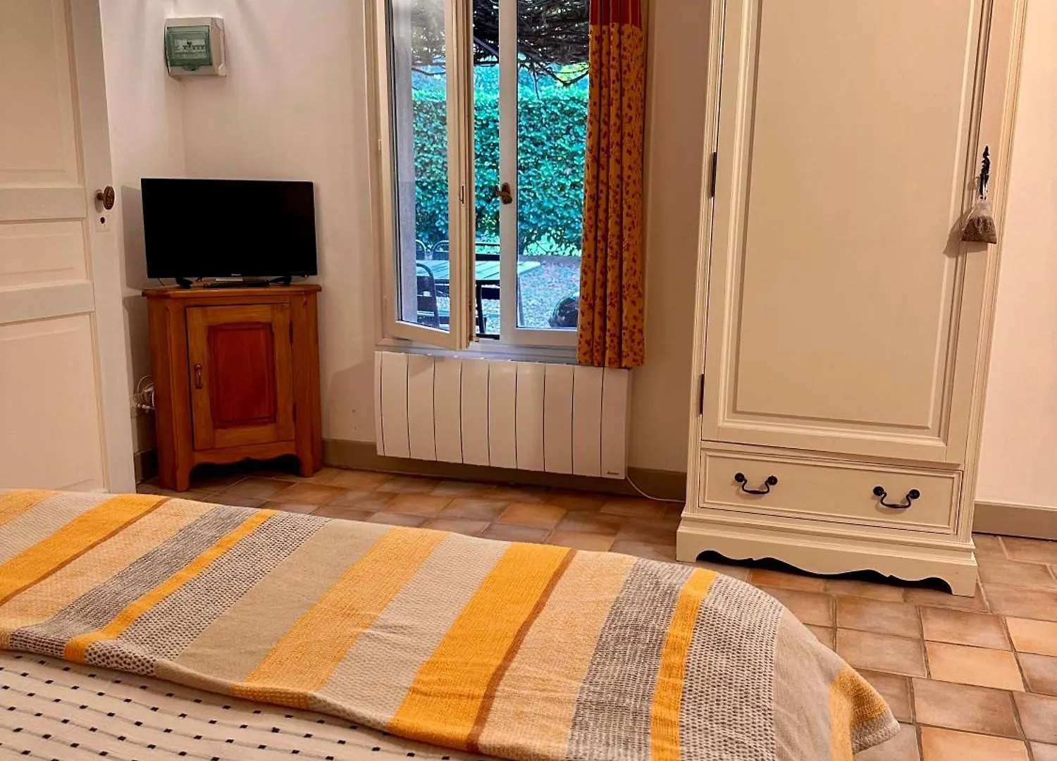Le Pavillon Vert - B&B Vedene Bed & Breakfast