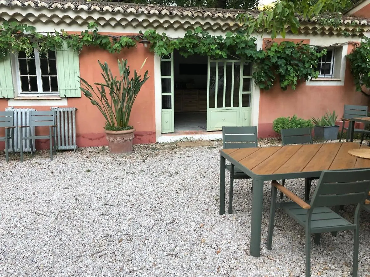 Le Pavillon Vert - B&B Vedene 0*,